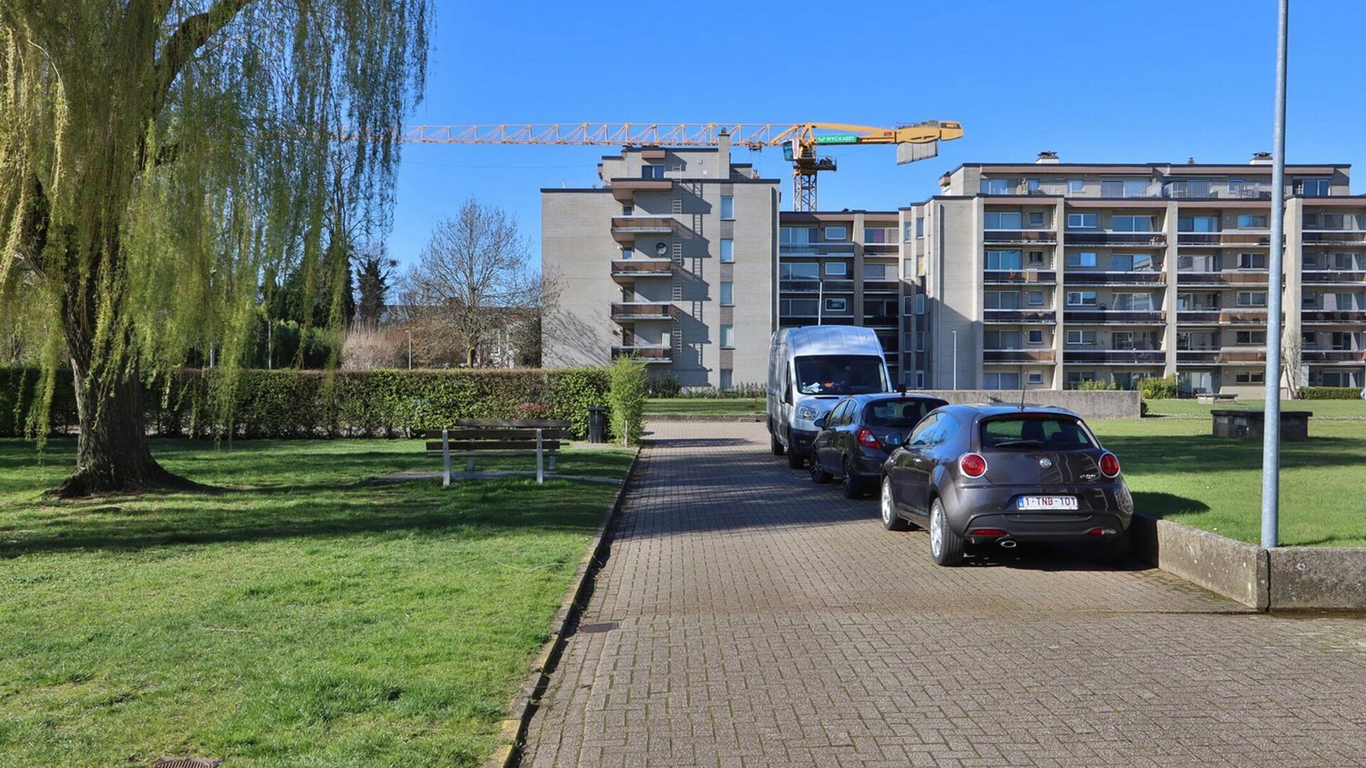 Binnenstaanplaats te koop in Beveren