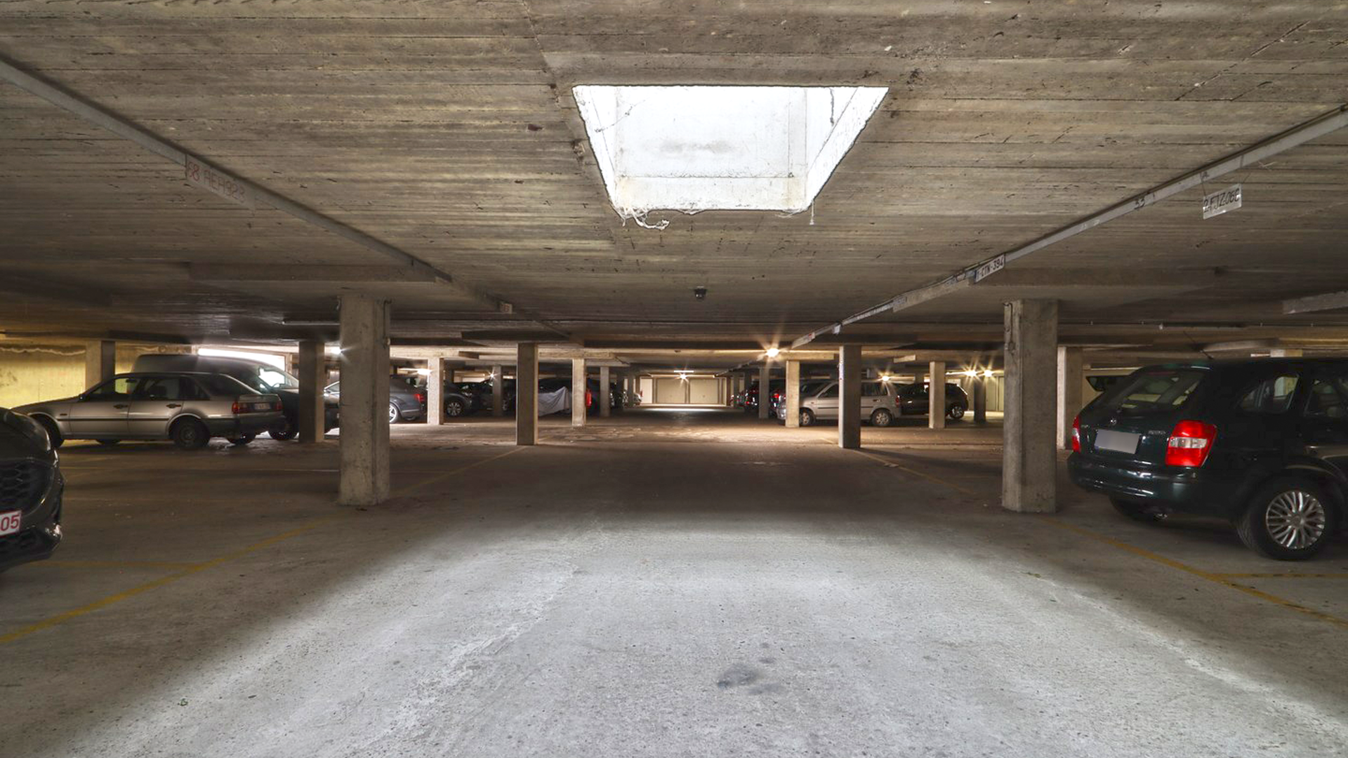 Binnenstaanplaats te koop in Beveren