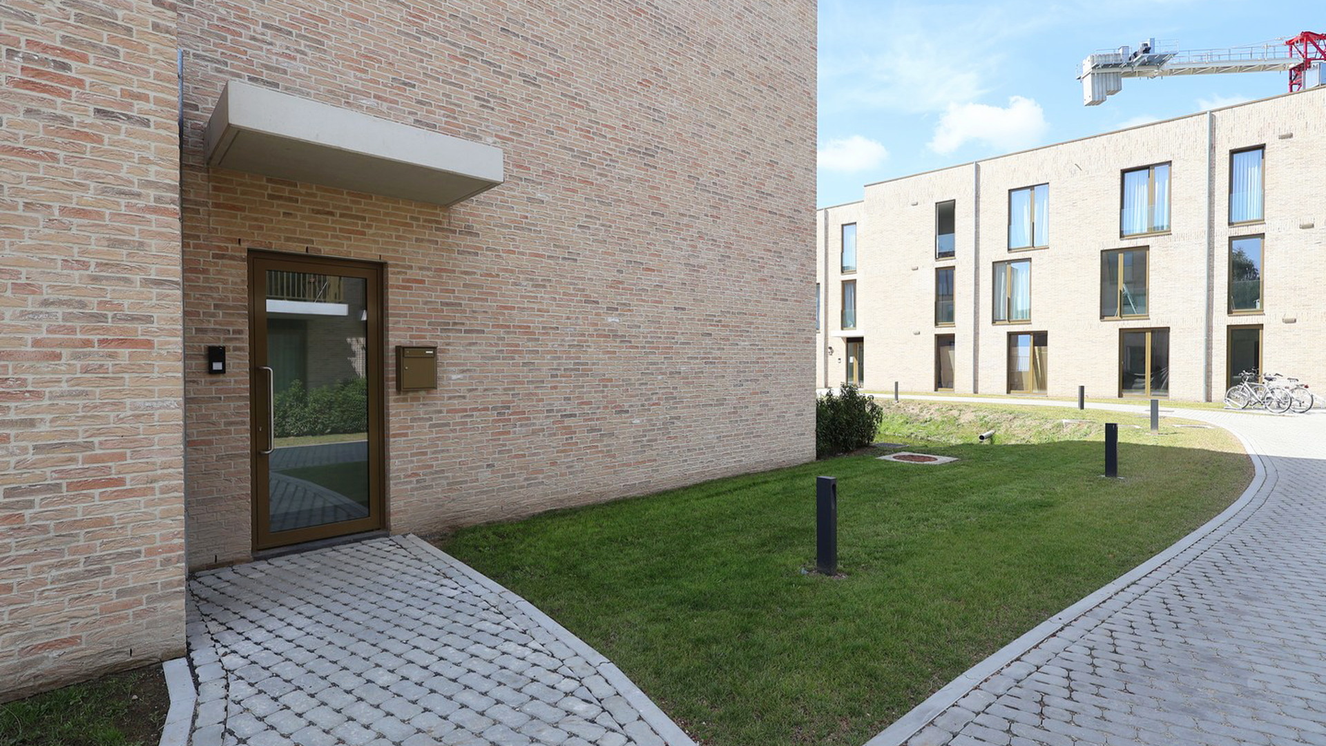 Gelijkvloerse verdieping te koop in Beveren