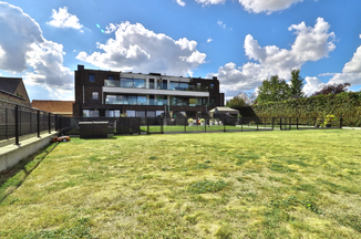 Dakappartement te koop in Vrasene