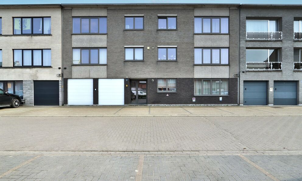 Appartementsgebouw te koop in Beveren