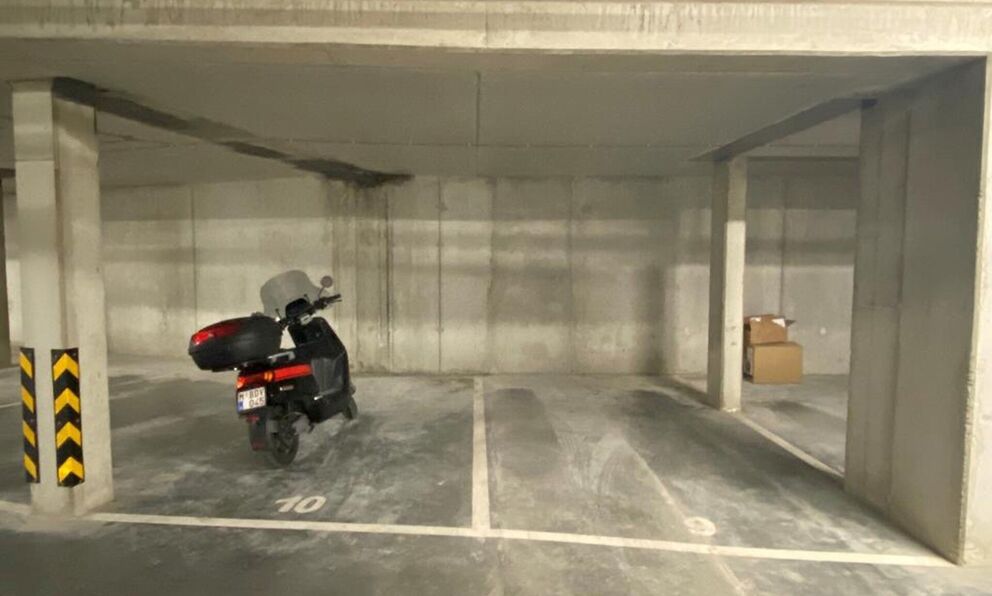 Binnenstaanplaats te koop in Beveren-Kruibeke-Zwijndrecht