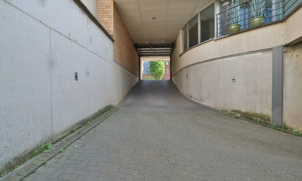 Binnenstaanplaats te koop in Beveren-Kruibeke-Zwijndrecht