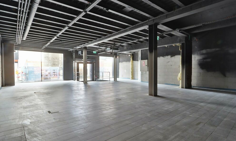 Commercieel gelijkvloers te koop in Beveren-Kruibeke-Zwijndrecht