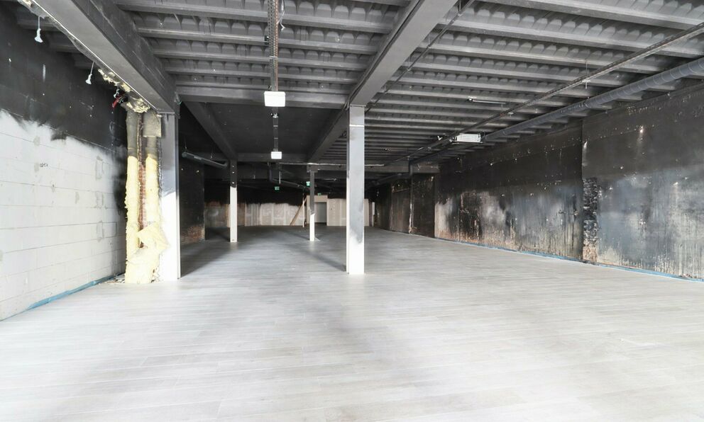 Commercieel gelijkvloers te koop in Beveren-Kruibeke-Zwijndrecht