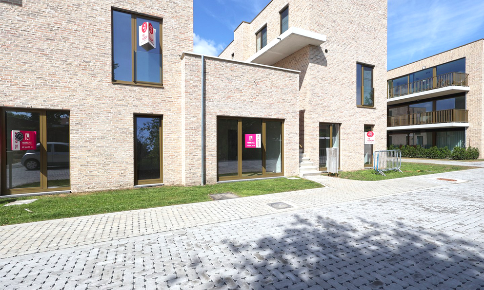 Gelijkvloerse verdieping te koop in Beveren