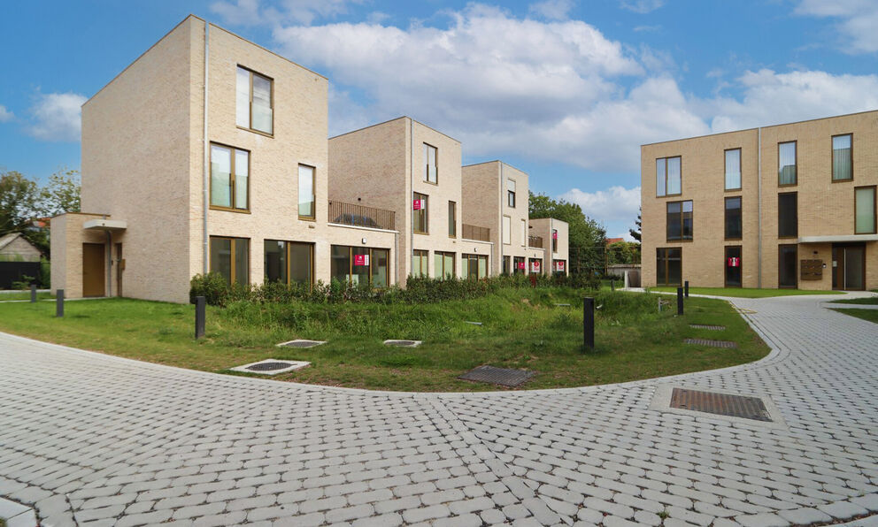 Gelijkvloerse verdieping te koop in Beveren