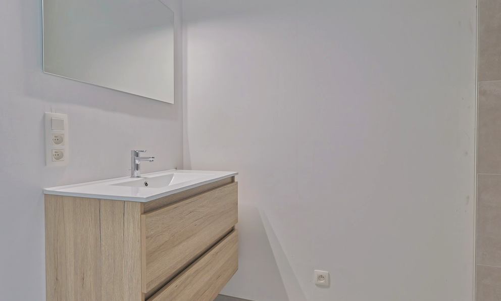 Gelijkvloerse verdieping te koop in Beveren